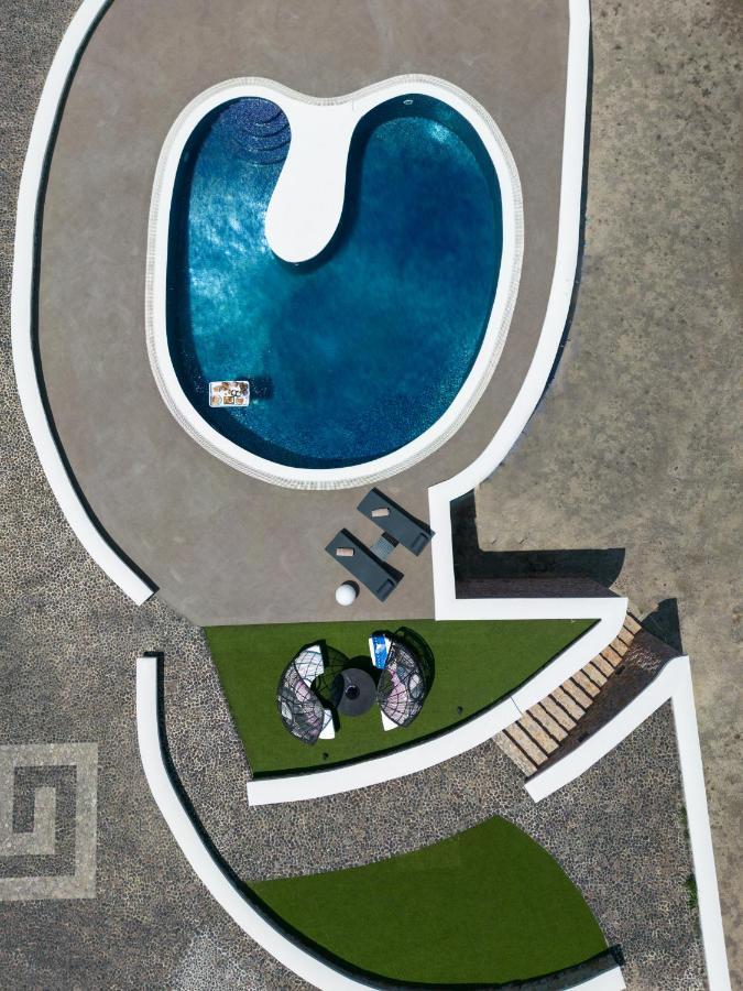 Santorini Grand Luxury Villas 이메로비글리 외부 사진
